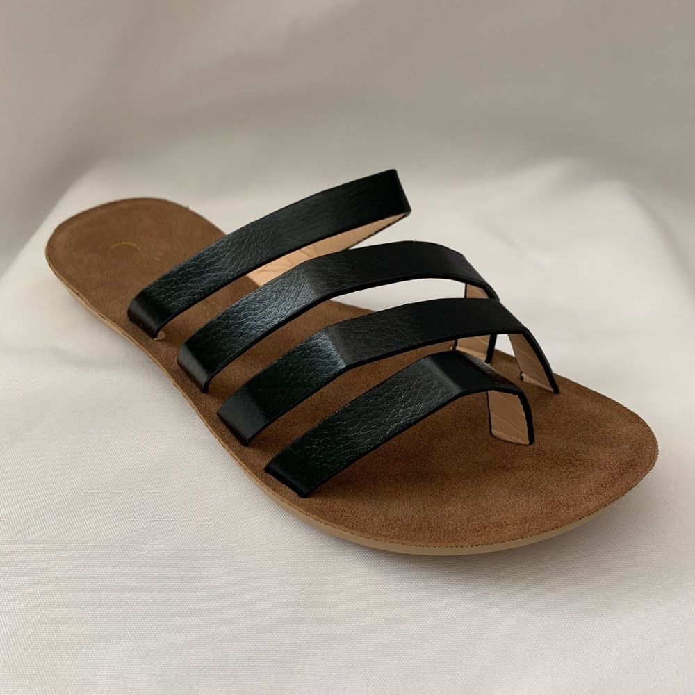 Black sandals 💜 2/20 💜